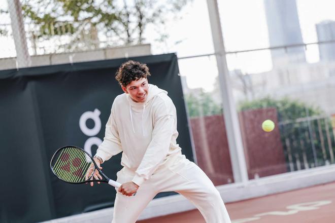 红牛内斗升 红牛内斗升